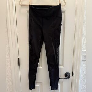 Lululemon Sole Training 7/8 Tight Black Size 4.